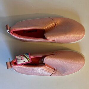 *NWT Pink Glitter Slip on shoe -- Women's Size 6/Kids Size 4